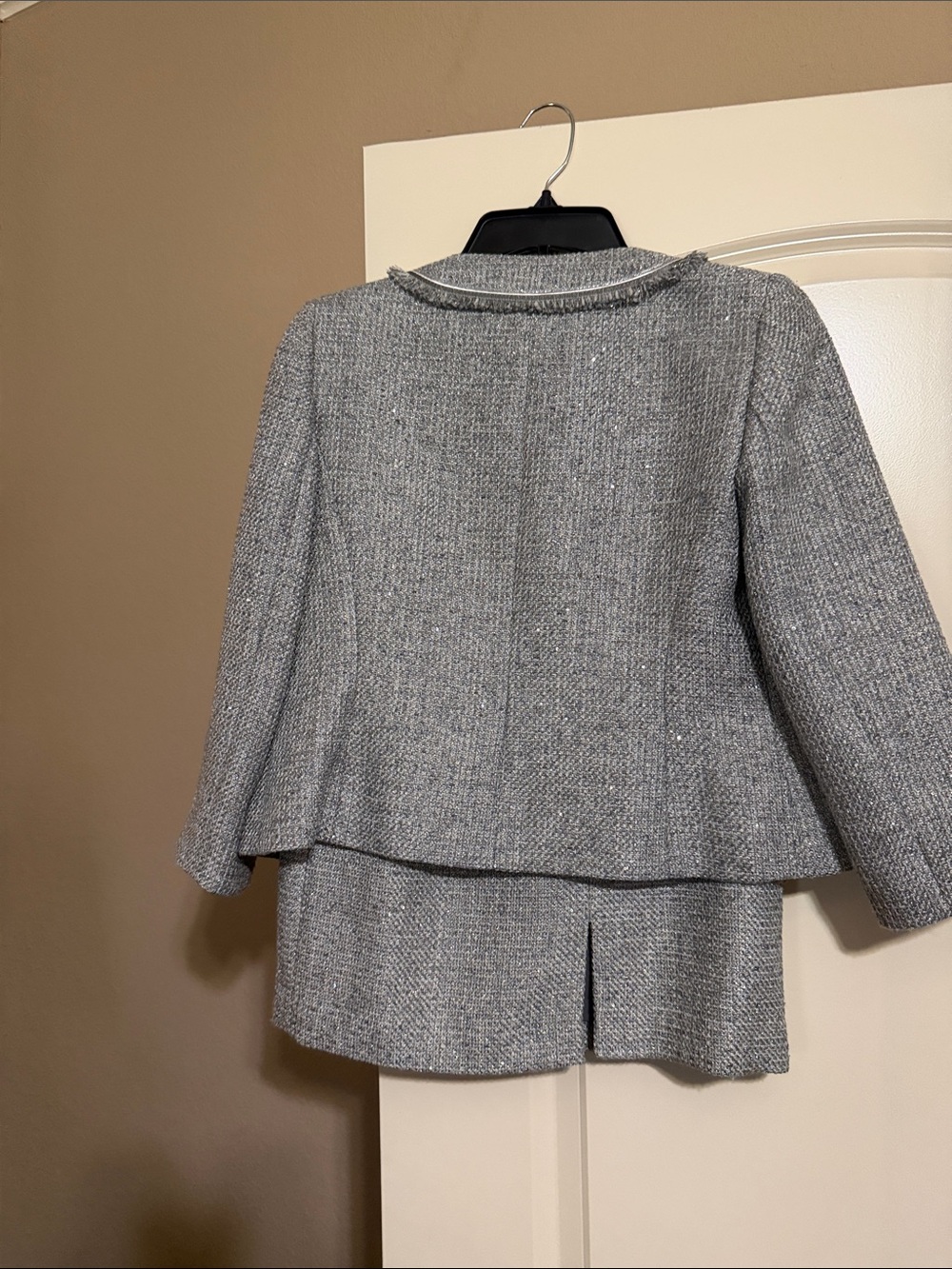 Tahari ASL Silver Tweed Two-Piece Jacket and Skirt Set - Picture 2 of 3
